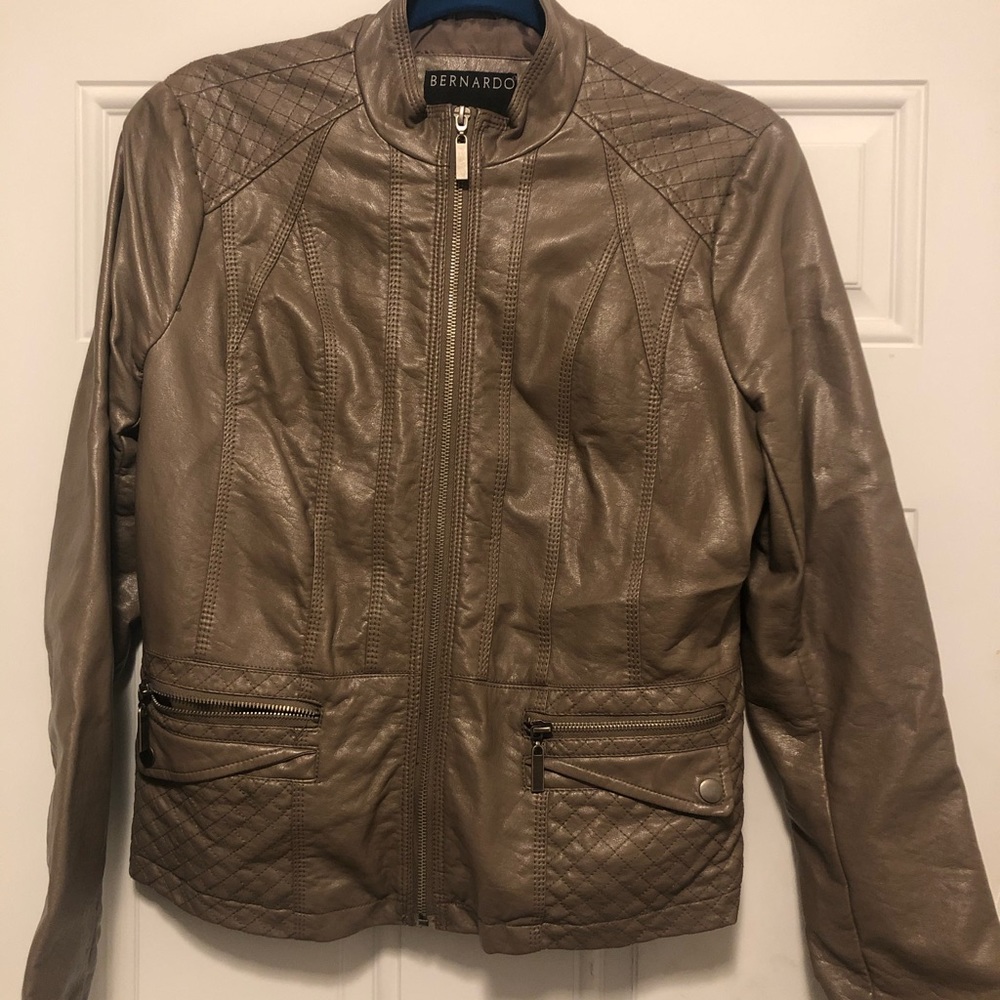 Ladies Medium Faux Leather Jacket